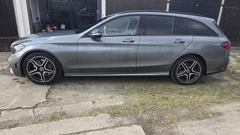 Gebraucht Mercedes C300 AMG 258 PS (189 kW) 2018 Silber Kombi