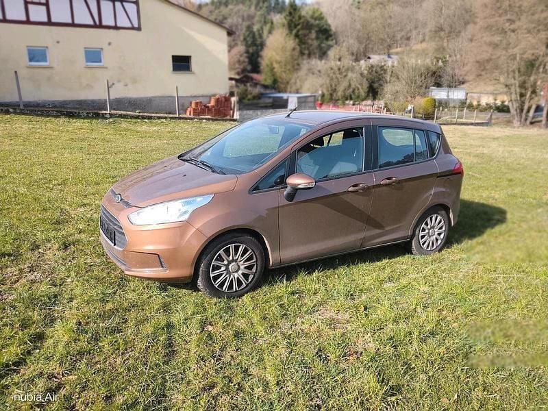 Gebraucht Ford B-MAX 105 PS (77 kW) 2015 Braun Van / Kleinbus