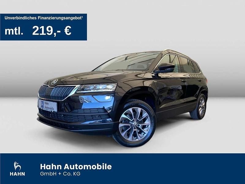 Schwarzmagic perleffekt met. Gebraucht 2022 Skoda Karoq SUV | 25.499 € (Guter Preis) - Bild 1/3