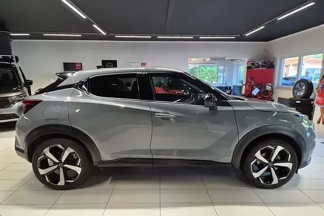 Gebraucht Nissan Juke Tekna 114 PS (83 kW) 2023 Grau metallic SUV