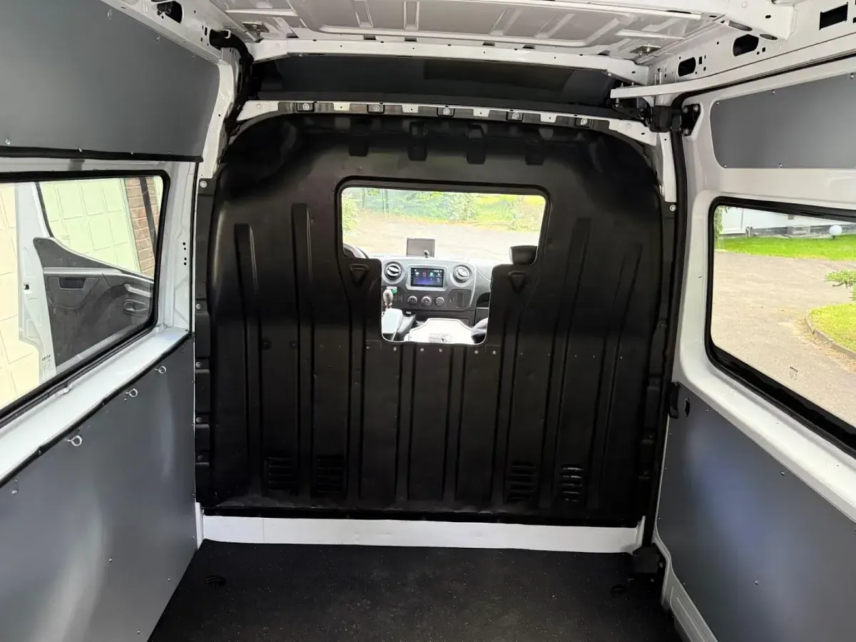 Gebraucht Renault Master 131 PS (96 kW) 2019 Weiß Van / Kleinbus
