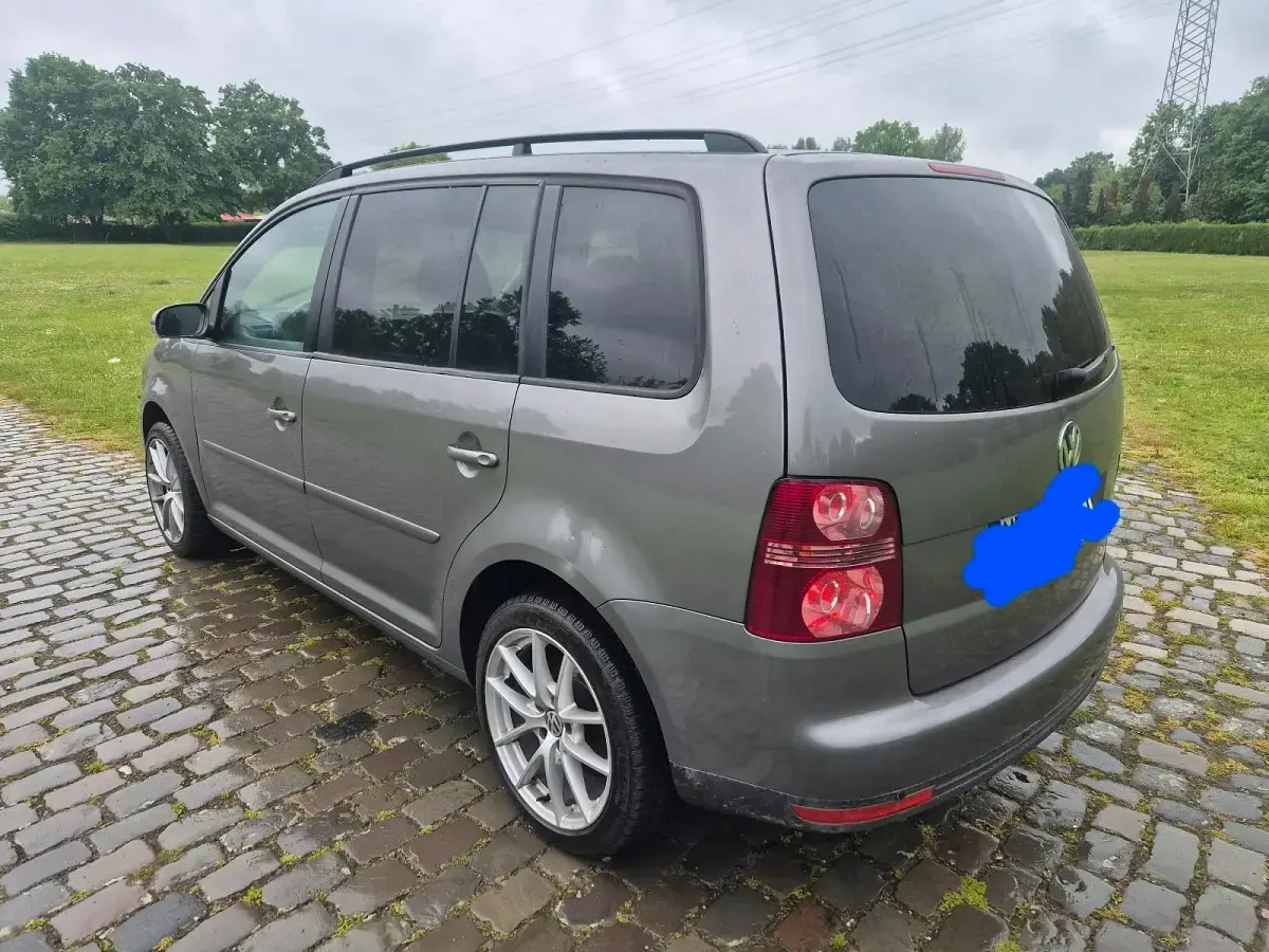 Gebraucht VW Touran 140 PS (102 kW) 2008 Grau Van / Kleinbus
