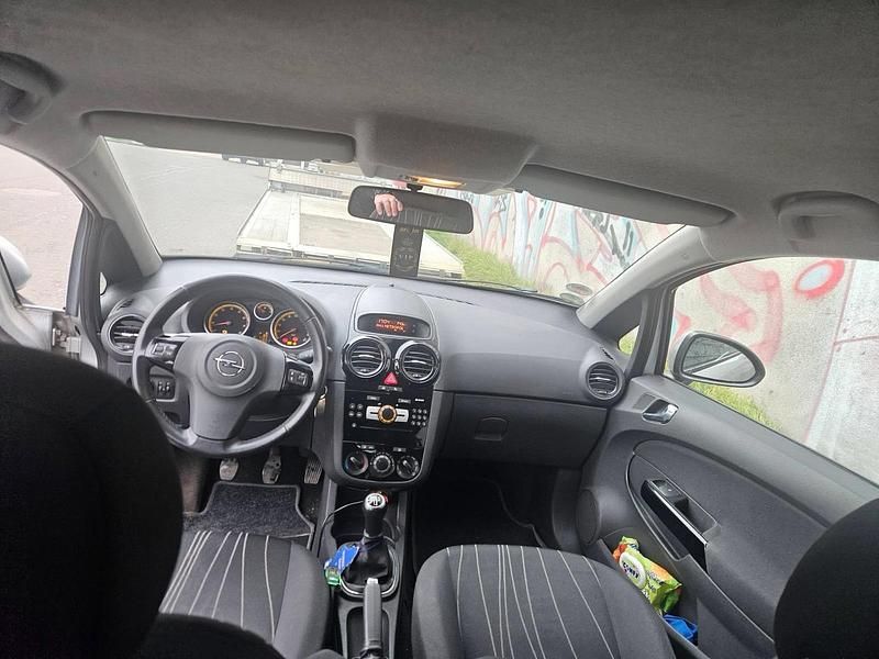 Gebraucht Opel Corsa 68 PS (50 kW) 2010 Grau Kleinwagen