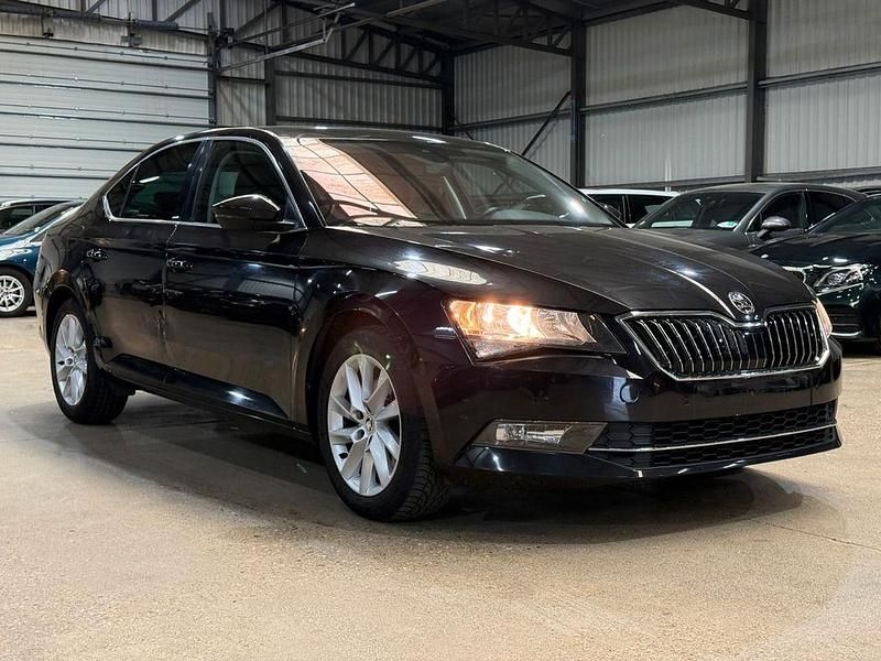 Gebraucht Skoda Superb Ambition 150 PS (110 kW) 2017 Schwarz Limousine