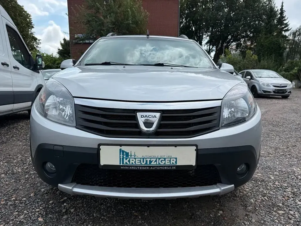 Gebraucht Dacia Sandero Stepway 84 PS (61 kW) 2012 Grau Limousine
