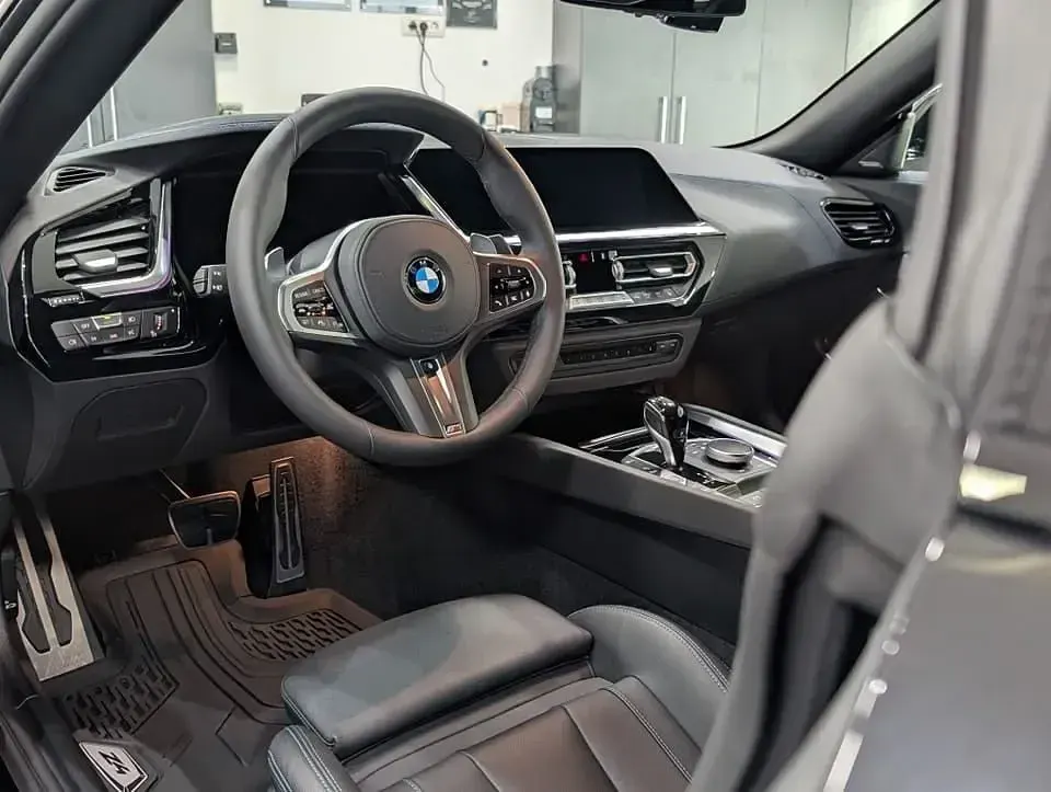 Gebraucht BMW Z4 M Sport 340 PS (250 kW) 2023 Schwarz Cabrio