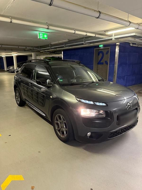 Grau Gebraucht 2016 Citroën C4 Cactus Kleinwagen | 5.650 € (Guter Preis) - Bild 1/4