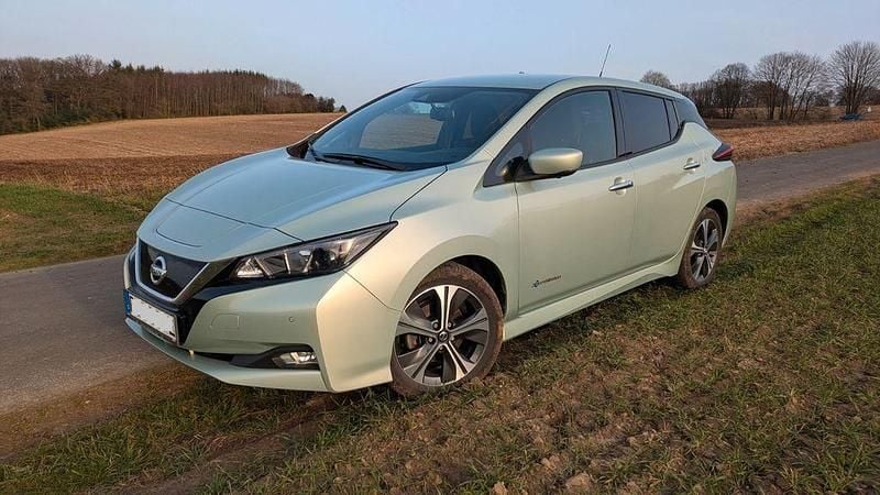 Gebraucht Nissan Leaf N-Connecta 110 kW (150 PS) 2018 Grün Kleinwagen
