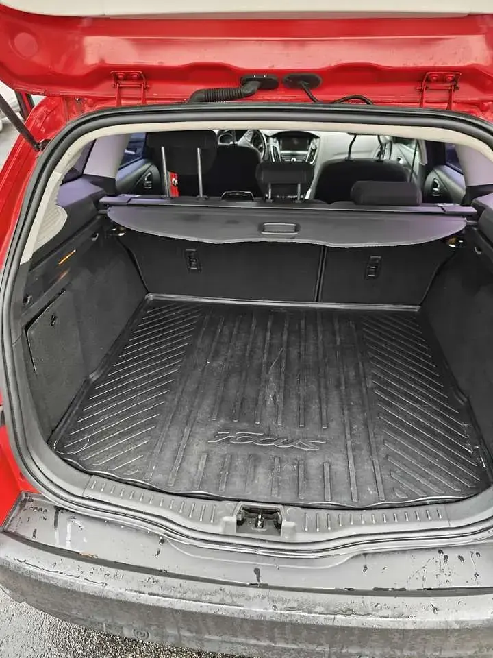 Usado Ford Focus Trend 105 CV (77 kW) 2015 Familiar