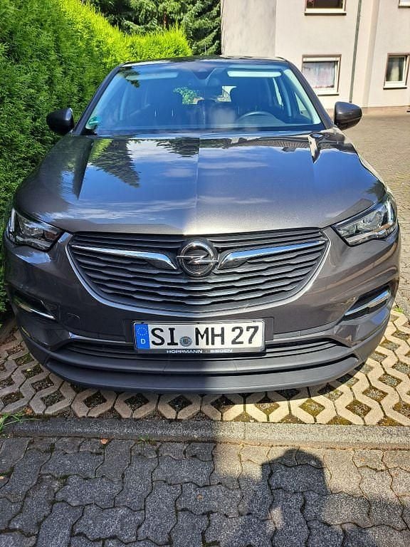 Grau Gebraucht 2018 Opel Grandland X SUV | 9.450 € (Guter Preis) - Bild 1/4
