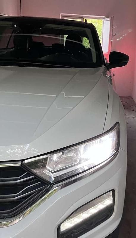 Blau Gebraucht 2019 VW T-Roc Comfortline SUV | 21.545 € (Teuer) - Bild 1/4