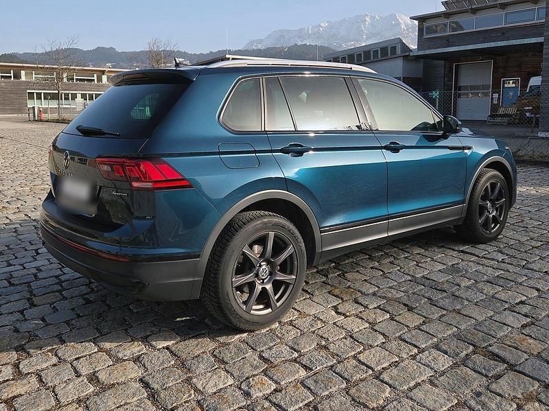Gebraucht VW Tiguan 190 PS (139 kW) 2021 Blau SUV