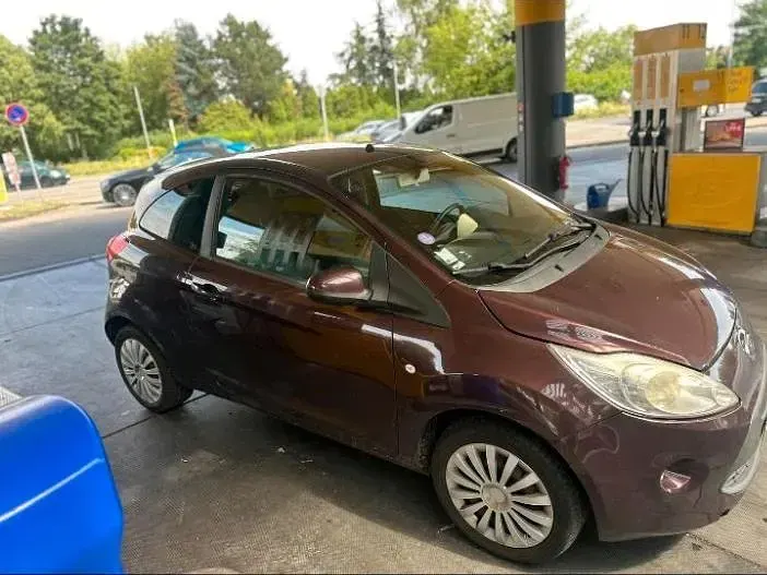Gebraucht Ford Ka Titanium 69 PS (50 kW) 2012 Rot Kleinwagen