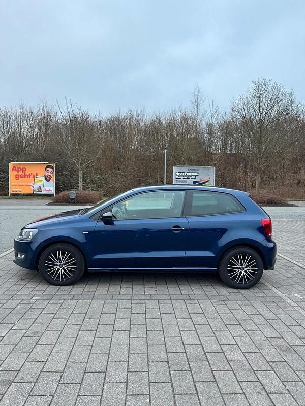 Gebraucht VW Polo Match 69 PS (50 kW) 2012 Blau Kleinwagen