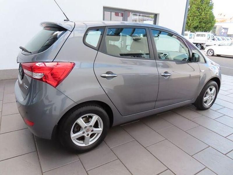 Gebraucht Hyundai ix20 125 PS (91 kW) 2015 Grau Kleinwagen
