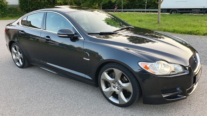 Grau Gebraucht 2011 Jaguar XF S Limousine | 8.450 € (Fairer Preis) - Bild 1/4