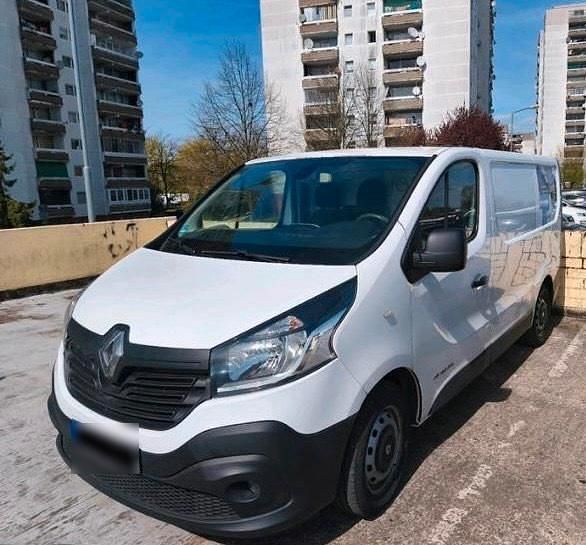 Second-hand Renault Trafic 150 CP (110 kW) 2016 Alb Monovolum
