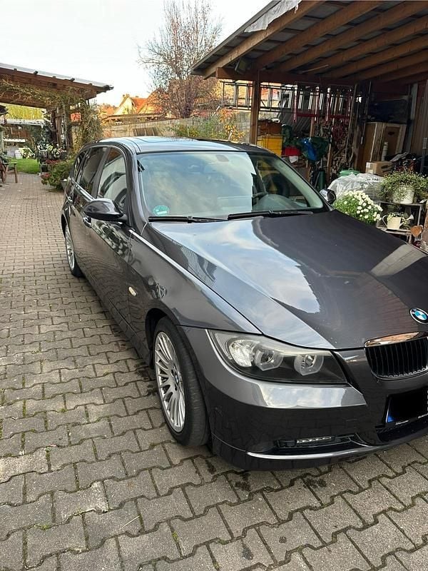 Gebraucht BMW 318 150 PS (110 kW) 2008 Grau Kombi