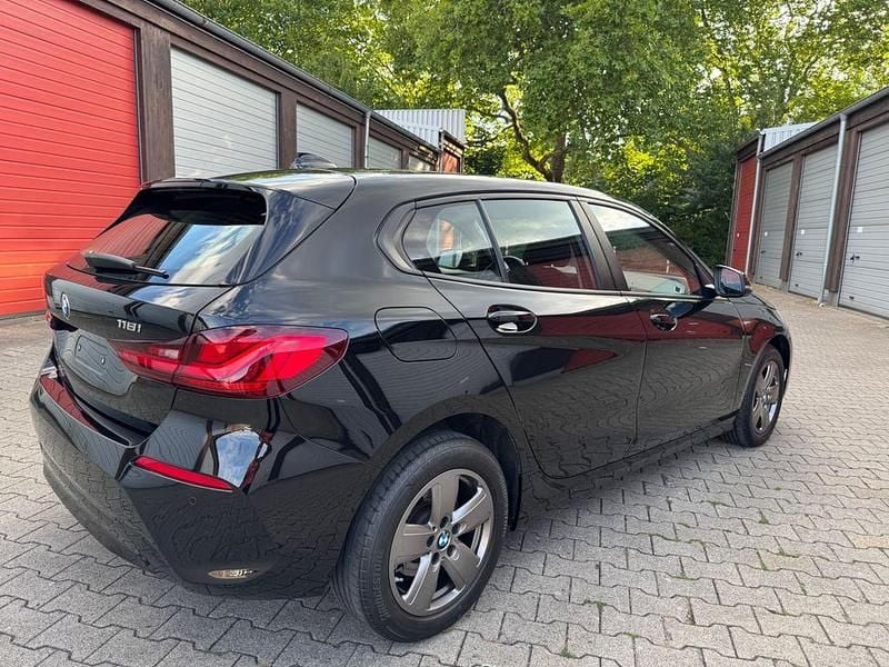 Gebraucht BMW 118 136 PS (100 kW) 2023 Schwarz Kleinwagen