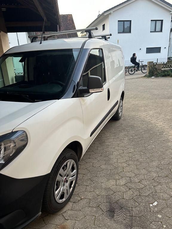 Gebraucht Fiat Doblò 80 PS (58 kW) 2021 Weiß Van / Kleinbus