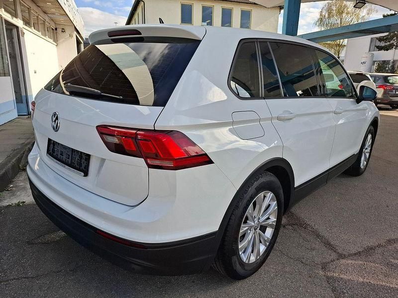 Gebraucht VW Tiguan Trendline 125 PS (91 kW) 2019 Weiß SUV