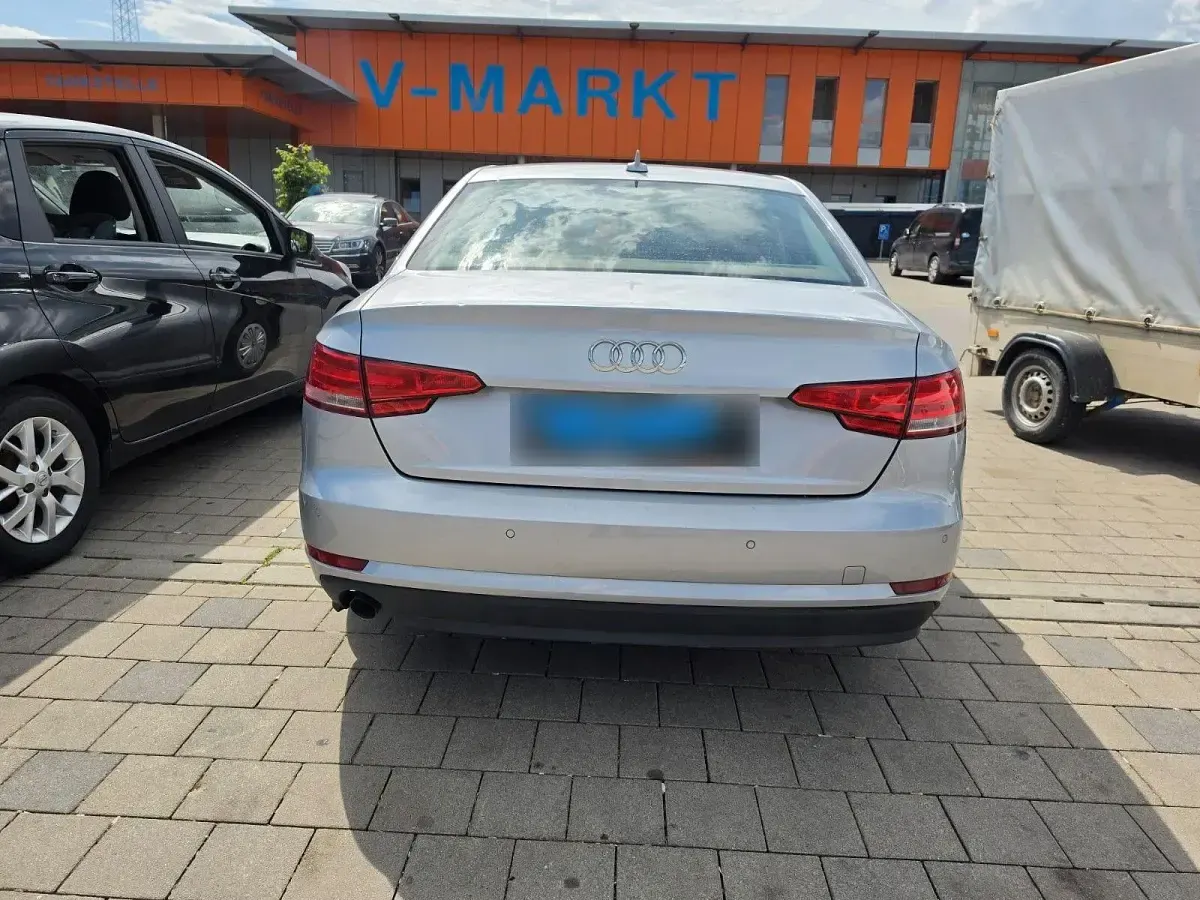 Gebraucht Audi A4 150 PS (110 kW) 2016 Silber Limousine