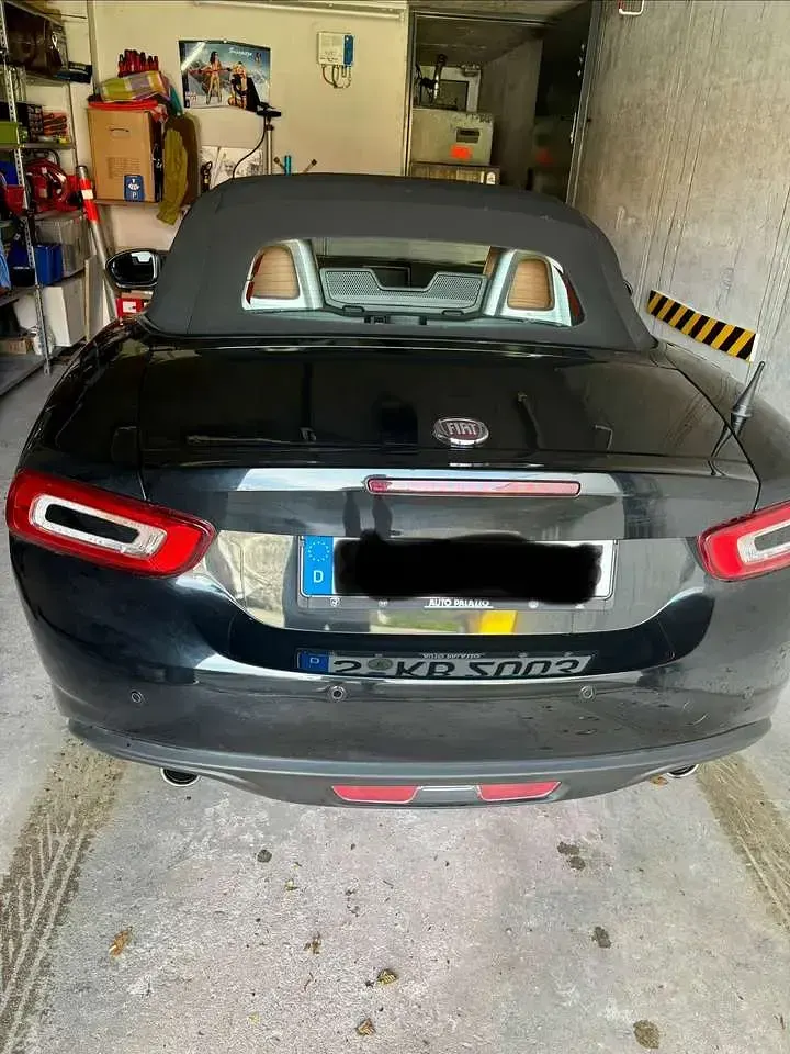 Gebraucht Fiat 124 Spider 140 PS (102 kW) 2017 Schwarz Cabrio