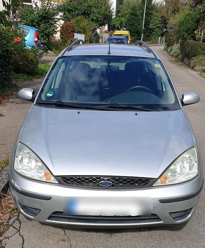Silber Gebraucht 2004 Ford Focus Kombi | 280 € (Superpreis) - Bild 1/4