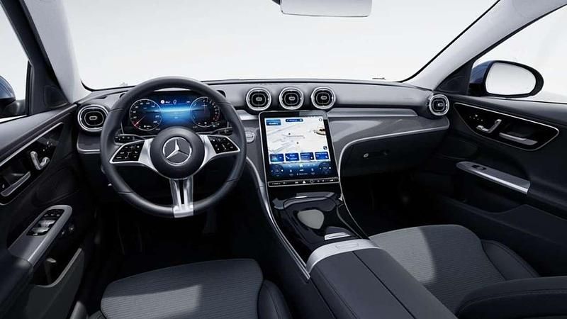 Gebraucht Mercedes C300e 204 PS (150 kW) 2024 Metalliclack sodalithblau Kombi