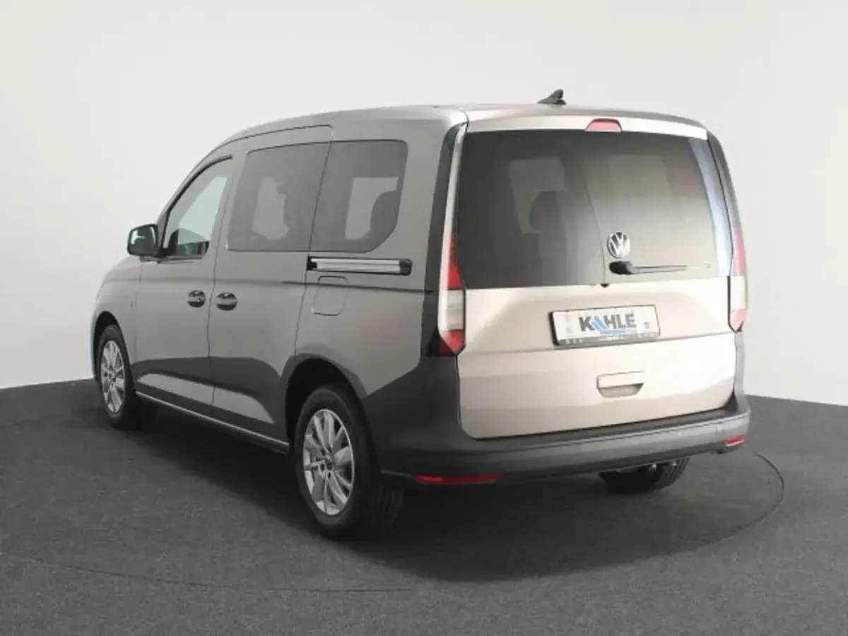 Gebraucht VW Caddy Basis 102 PS (75 kW) 2025 Beige Van / Kleinbus