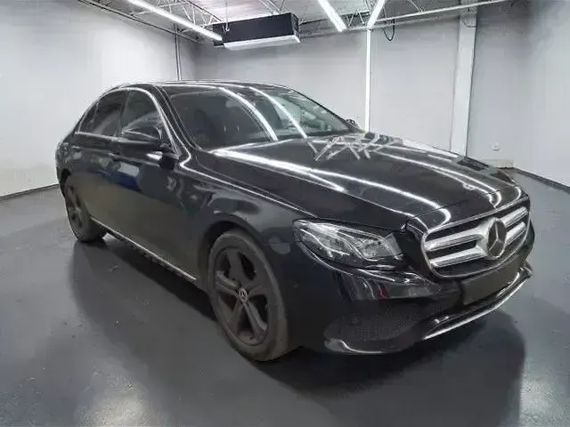 Gebraucht Mercedes E400 AMG line 340 PS (250 kW) 2018 Coupé