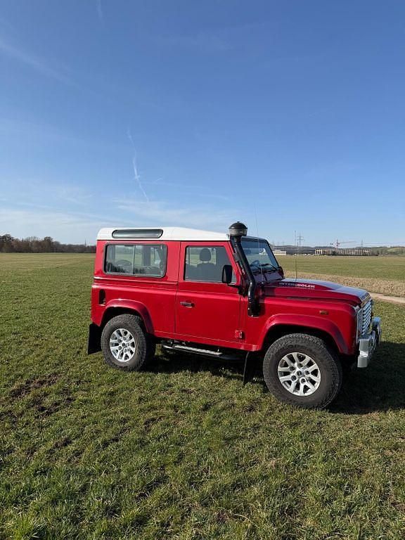 Gebraucht Land Rover Defender 122 PS (89 kW) 2011 Rot Kombi