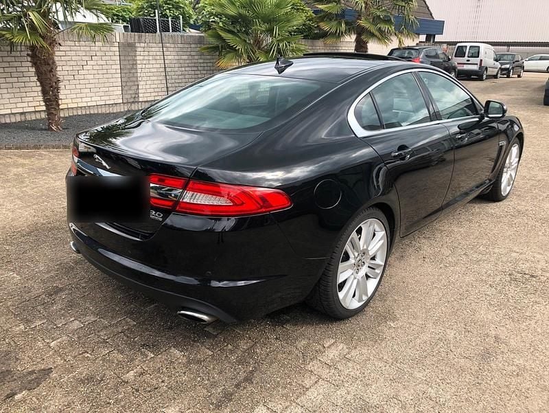 Gebraucht Jaguar XF 340 PS (250 kW) 2013 Schwarz Limousine