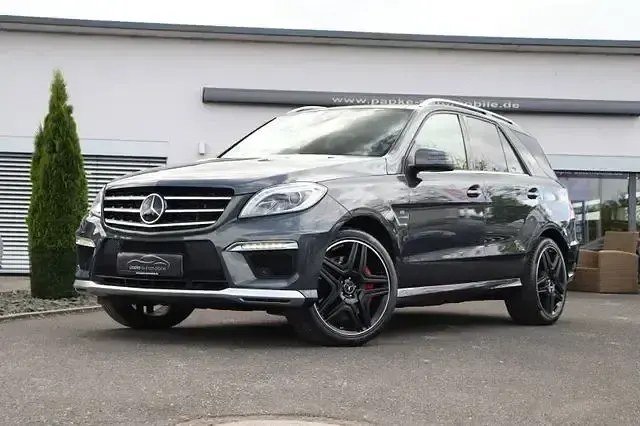 Gebraucht Mercedes ML63 AMG AMG 557 PS (409 kW) 2016 Tenoritgrau  metalliclack SUV