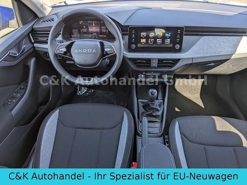 Neu Skoda Kamiq 116 PS (85 kW) 2026 Race blau metallic SUV