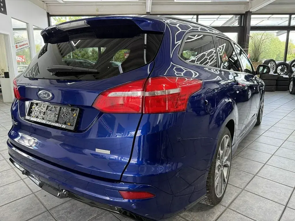 Gebraucht Ford Focus ST-Line 125 PS (91 kW) 2018 Blau Kombi