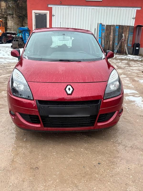 Gebraucht Renault Mégane 106 PS (77 kW) 2010 Rot Limousine