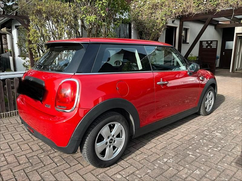 Usata Mini Cooper 102 CV (75 kW) 2017 Rosso Utilitaria