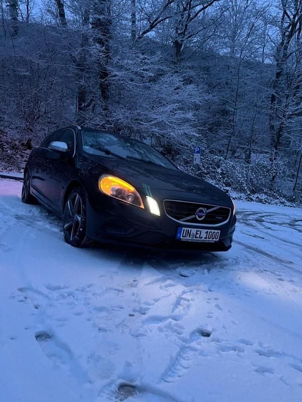 Gebraucht Volvo V60 215 PS (158 kW) 2012 Schwarz Kombi