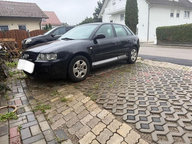 Gebraucht Audi A3 Ambiente 102 PS (75 kW) 2001 Schwarz Kleinwagen