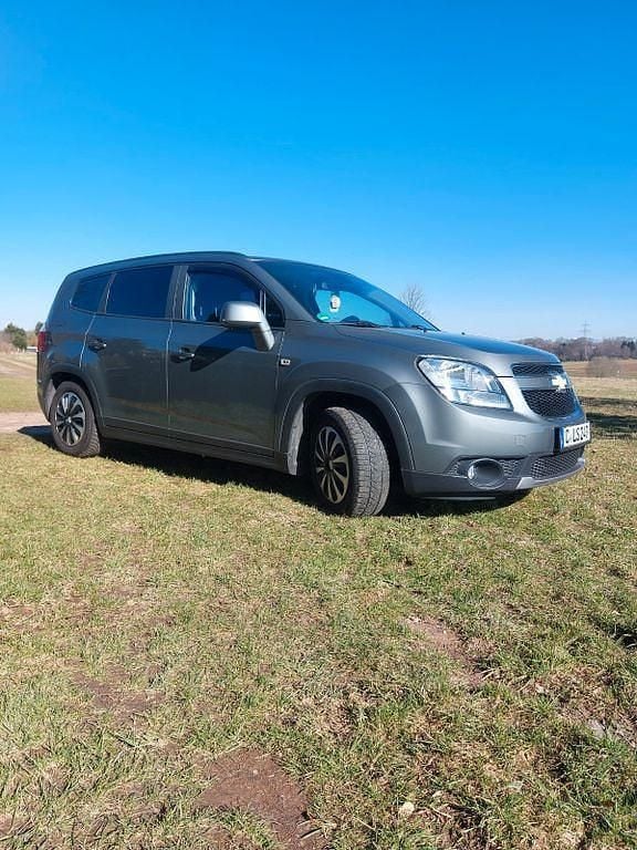 Gebraucht Chevrolet Orlando 141 PS (103 kW) 2011 Grau Van / Kleinbus
