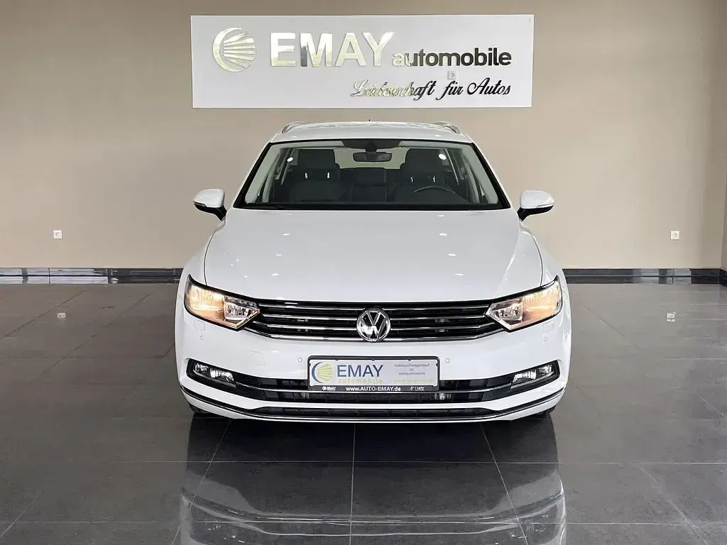 Gebraucht VW Passat Highline 190 PS (139 kW) 2019 Pure white Kombi