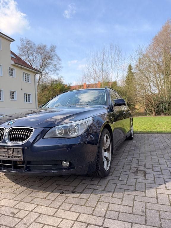 Gebraucht BMW 523 177 PS (130 kW) 2006 Blau Limousine