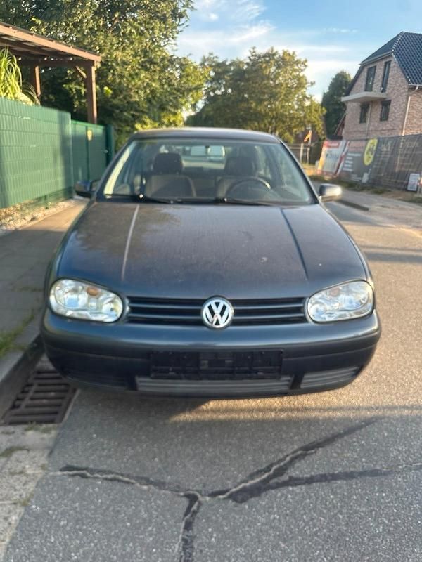Grau Gebraucht 2002 VW Golf IV Kleinwagen | 600 € (Superpreis) - Bild 1/4