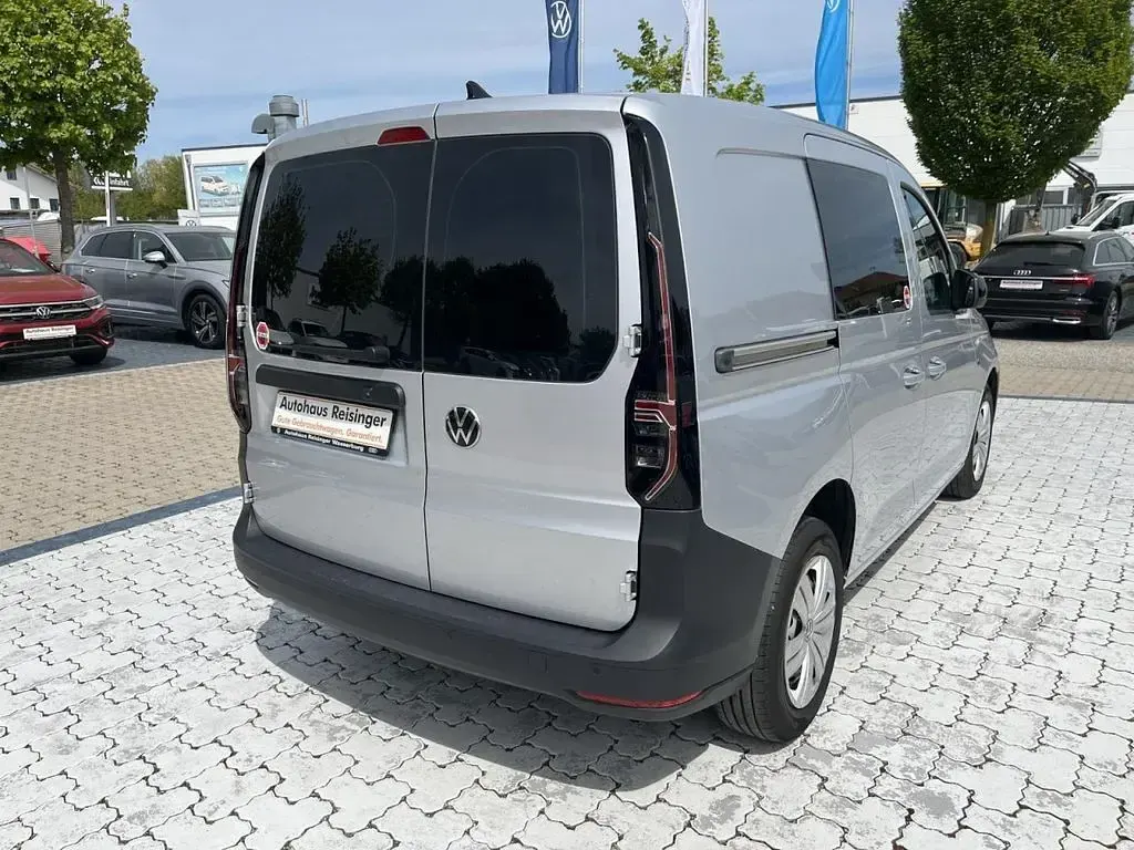 Usata VW Caddy 122 CV (89 kW) 2022 Argento Monovolume