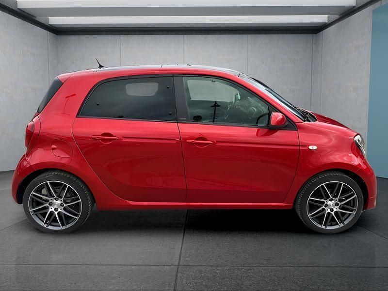 Używany Smart ForFour Brabus 109 KM (80 kW) 2018 Czerwony Hatchback
