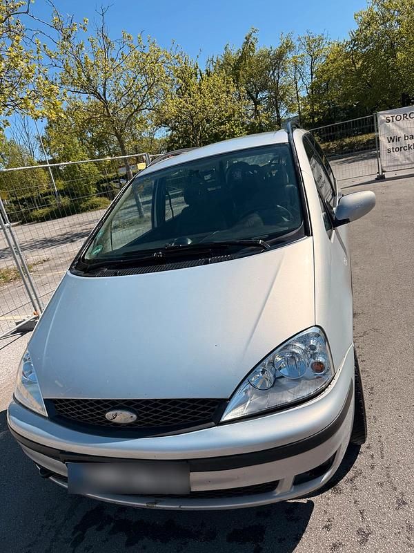 Second-hand Ford Galaxy 131 CP (96 kW) 2004 Argintiu Monovolum