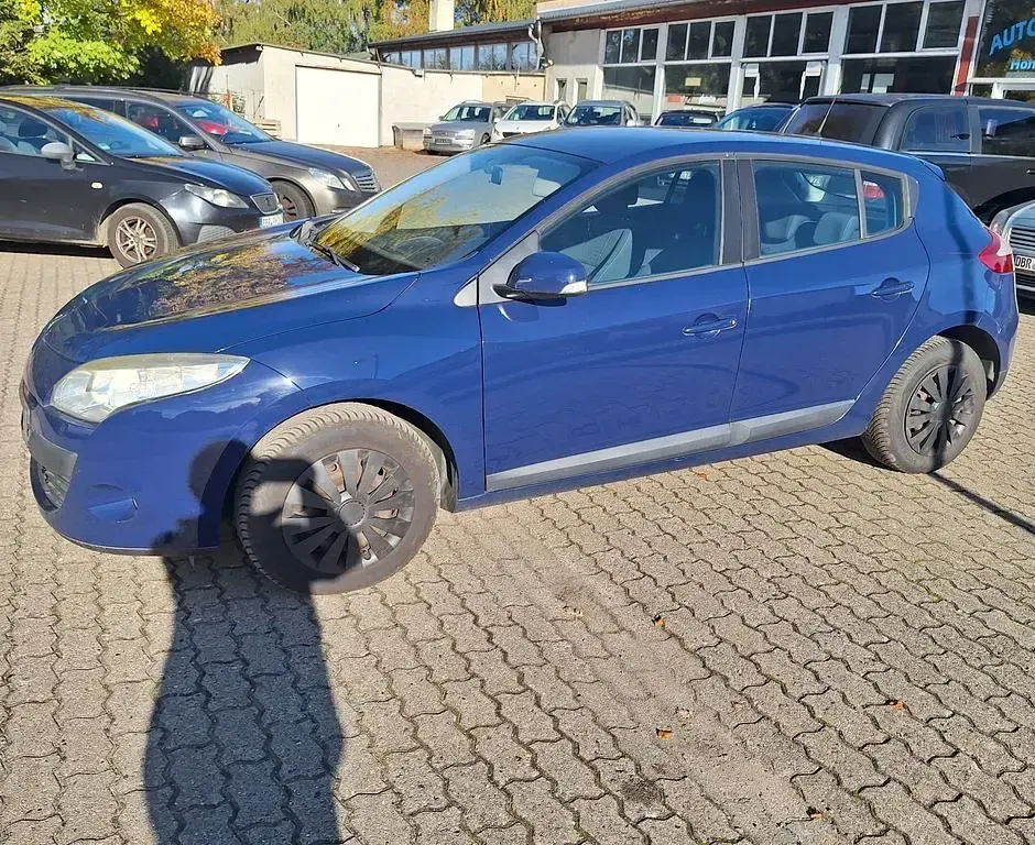 Gebraucht Renault Mégane Expression 101 PS (74 kW) 2011 Blau Limousine