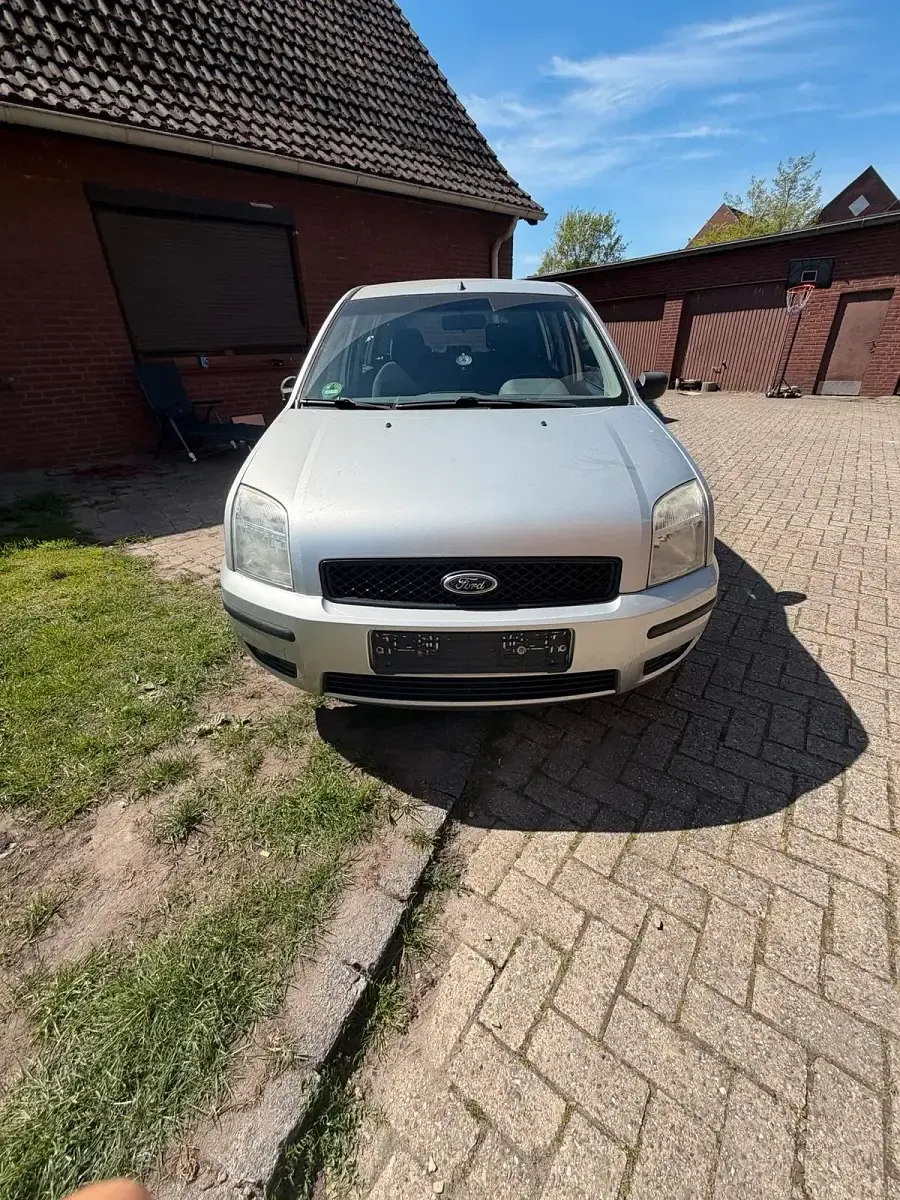 Second-hand Ford Focus 68 CP (50 kW) 2003 Argintiu Hatchback