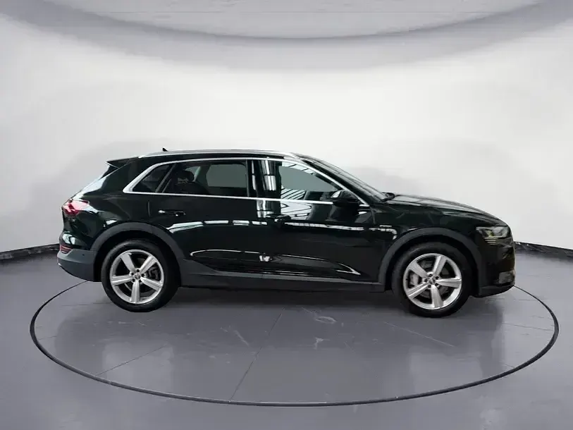 Gebraucht Audi e-tron Sport 300 kW (408 PS) 2020 Individuallackierungen audi ex SUV